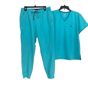 🆕 Koi Light Blue Scrub Set with Black Accents Medium/ Large
